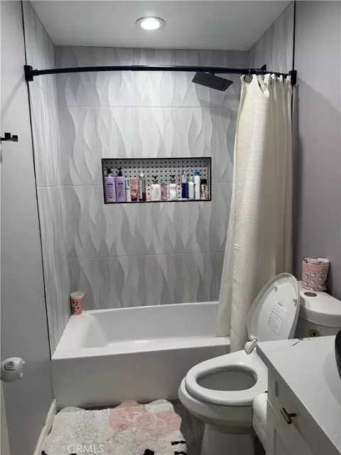 Bath - 39657 Baldi Ct, Cherry Valley, CA 92223 photo 6 of 7