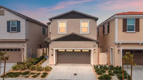 16728 Grapefruit Ln, Fontana, CA 92336