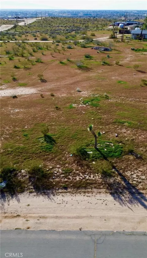 11300 Merino Ave, Apple Valley, CA 92308