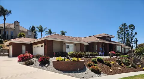 748 La Solana Dr, Redlands, CA 92373