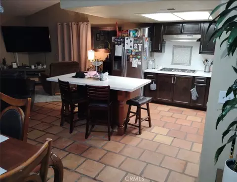 591 W 3rd, Perris, CA 92570 photo 2