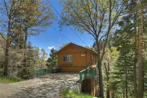 543 Community Dr, Lake Arrowhead, CA 92352