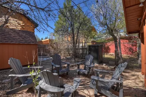 Exterior - 39975 Ohio Ln, Big Bear Lake, CA 92315 photo 5 of 7