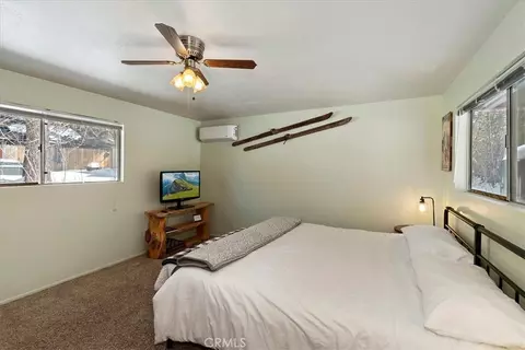 Bedroom - 39975 Ohio Ln, Big Bear Lake, CA 92315 photo 5 of 6