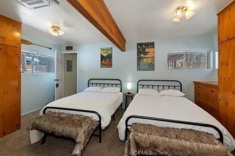 Bedroom - 39975 Ohio Ln, Big Bear Lake, CA 92315 photo 1 of 6