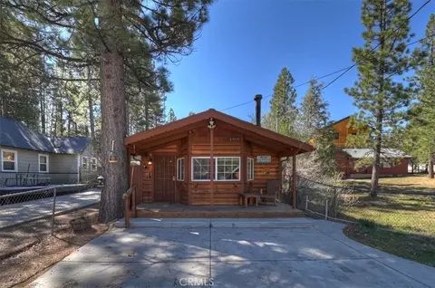 Exterior - 39975 Ohio Ln, Big Bear Lake, CA 92315 photo 6 of 7