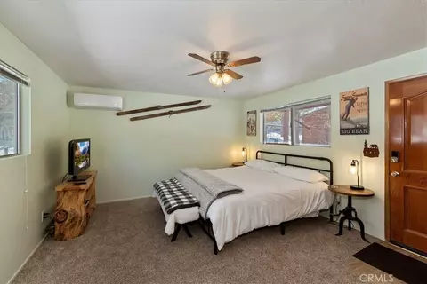 Bedroom - 39975 Ohio Ln, Big Bear Lake, CA 92315 photo 4 of 6
