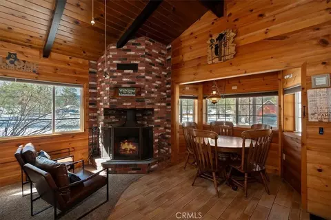 Dining - 39975 Ohio Ln, Big Bear Lake, CA 92315 photo 1 of 2