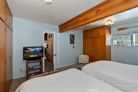 Bedroom - 39975 Ohio Ln, Big Bear Lake, CA 92315 photo 3 of 6