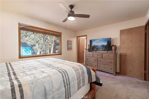 Bedroom - 260 Turlock Dr, Big Bear City, CA 92314 photo 3 of 6