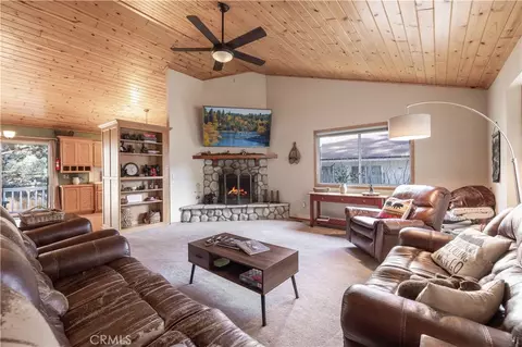 Living - 260 Turlock Dr, Big Bear City, CA 92314 photo 2 of 2
