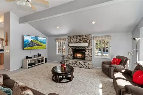 737 E Mountain Vw, Big Bear City, CA 92314 photo 5