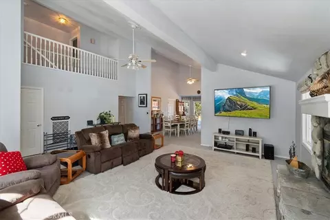 737 E Mountain Vw, Big Bear City, CA 92314 photo 4