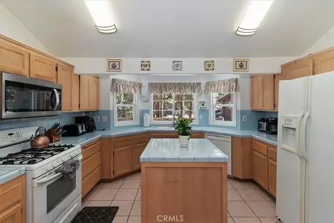737 E Mountain Vw, Big Bear City, CA 92314 photo 11