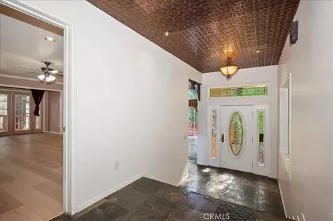 Entry Way - 495 Zuger Ct, Crestline, CA 92325 photo 1 of 3