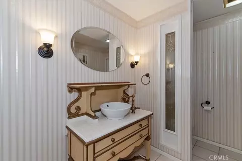 Bath - 495 Zuger Ct, Crestline, CA 92325 photo 1 of 5
