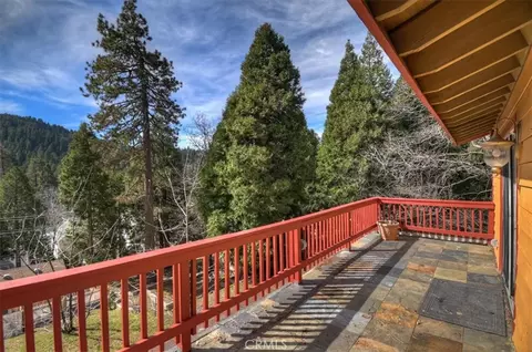 Exterior - 495 Zuger Ct, Crestline, CA 92325 photo 6 of 19