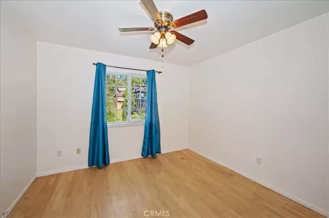 Bedroom - 495 Zuger Ct, Crestline, CA 92325 photo 4 of 9
