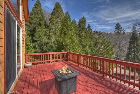 Exterior - 495 Zuger Ct, Crestline, CA 92325 photo 13 of 19