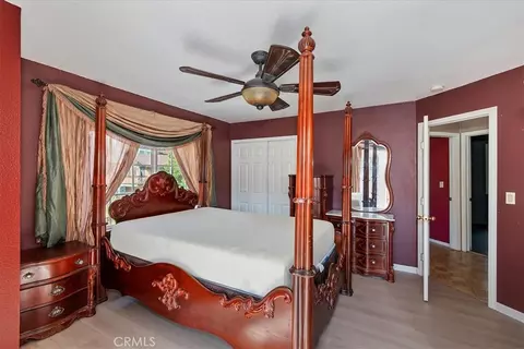 Bedroom - 495 Zuger Ct, Crestline, CA 92325 photo 6 of 9