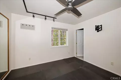 Bedroom - 495 Zuger Ct, Crestline, CA 92325 photo 8 of 9