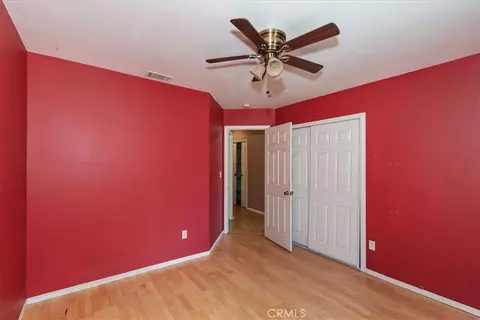 Bedroom - 495 Zuger Ct, Crestline, CA 92325 photo 7 of 9