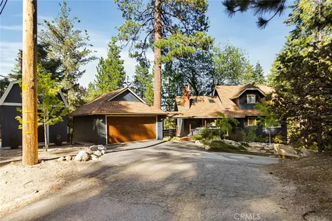 Exterior - 256 N Fairway, Lake Arrowhead, CA 92352 photo 10 of 11