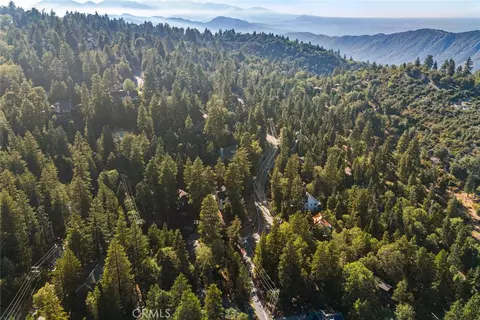View/Area - 256 N Fairway, Lake Arrowhead, CA 92352 photo 2 of 5