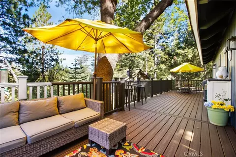 Exterior - 256 N Fairway, Lake Arrowhead, CA 92352 photo 2 of 11