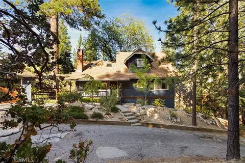 Exterior - 256 N Fairway, Lake Arrowhead, CA 92352 photo 8 of 11