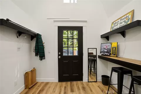 Entry Way - 256 N Fairway, Lake Arrowhead, CA 92352 photo 2 of 2