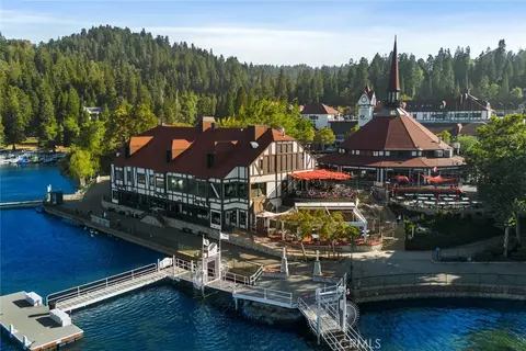 View/Area - 256 N Fairway, Lake Arrowhead, CA 92352 photo 3 of 5