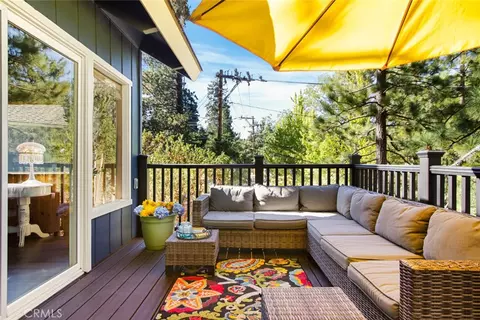 Exterior - 256 N Fairway, Lake Arrowhead, CA 92352 photo 3 of 11
