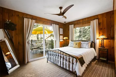 Bedroom - 256 N Fairway, Lake Arrowhead, CA 92352 photo 1 of 7