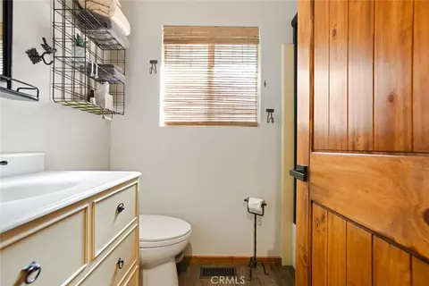 Bath - 256 N Fairway, Lake Arrowhead, CA 92352 photo 1 of 6