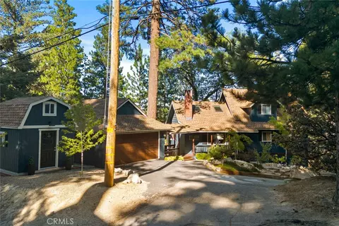 Exterior - 256 N Fairway, Lake Arrowhead, CA 92352 photo 9 of 11
