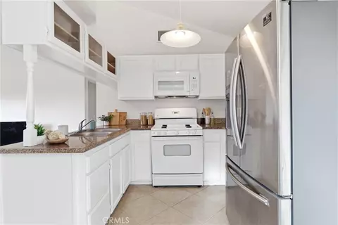 Kitchen - 34975 Avenue C, Yucaipa, CA 92399 photo 8 of 8