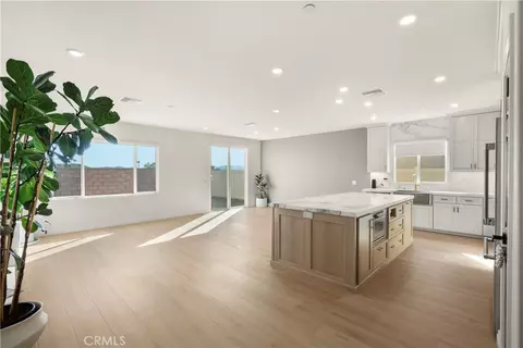 Living - 19795 Beavertail Way, Riverside, CA 92508 photo 2 of 5