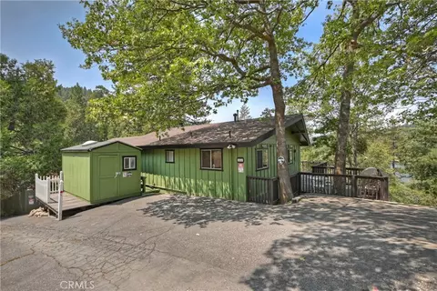 Exterior - 24445 San Moritz Dr, Crestline, CA 92325 photo 14 of 16