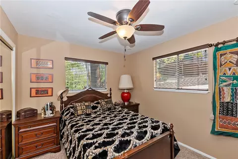 Bedroom - 24445 San Moritz Dr, Crestline, CA 92325 photo 5 of 7