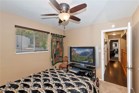 Bedroom - 24445 San Moritz Dr, Crestline, CA 92325 photo 4 of 7