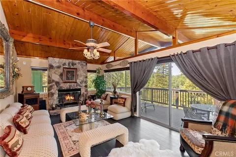 Living - 24445 San Moritz Dr, Crestline, CA 92325 photo 2 of 4