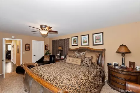 Bedroom - 24445 San Moritz Dr, Crestline, CA 92325 photo 1 of 7