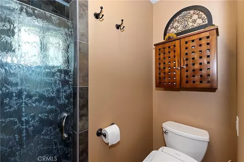 Bath - 24445 San Moritz Dr, Crestline, CA 92325 photo 3 of 6