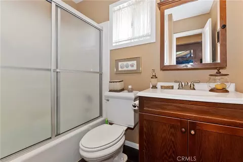 Bath - 24445 San Moritz Dr, Crestline, CA 92325 photo 4 of 6