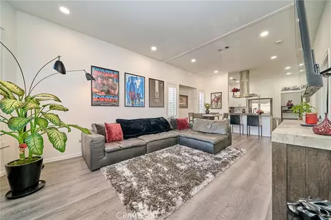 800 E 27th, Los Angeles, CA 90011