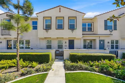 14562 Sienna Pl, Eastvale, CA 92880