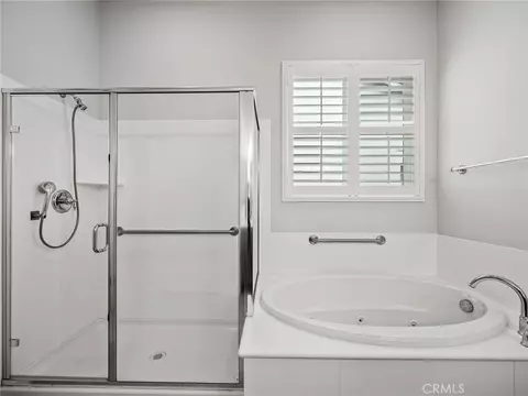 Bath - 19420 Verbena St, Apple Valley, CA 92308 photo 1 of 2