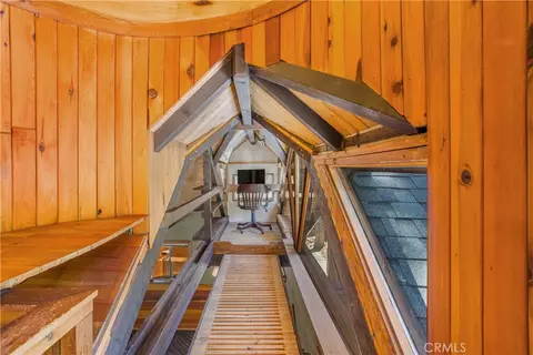 Entry Way - 9323 Cedar Dr, Forest Falls, CA 92339 photo 5 of 6