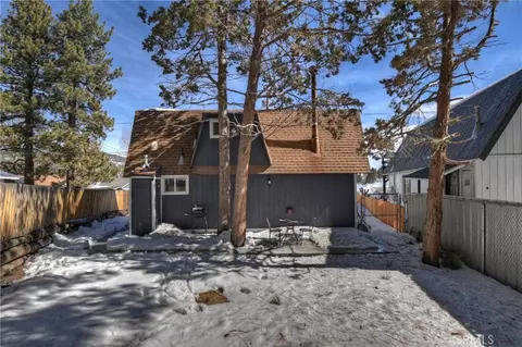 Exterior - 728 W Aeroplane, Big Bear City, CA 92314 photo 7 of 10